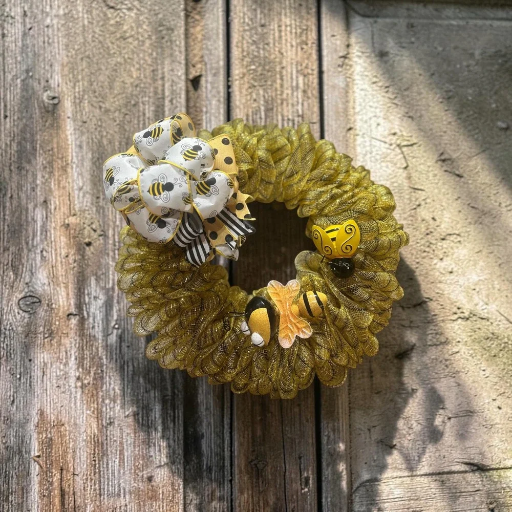 Mom and Baby Bee Wreath: Vibrant Yellow, Black, Decor for Front Door